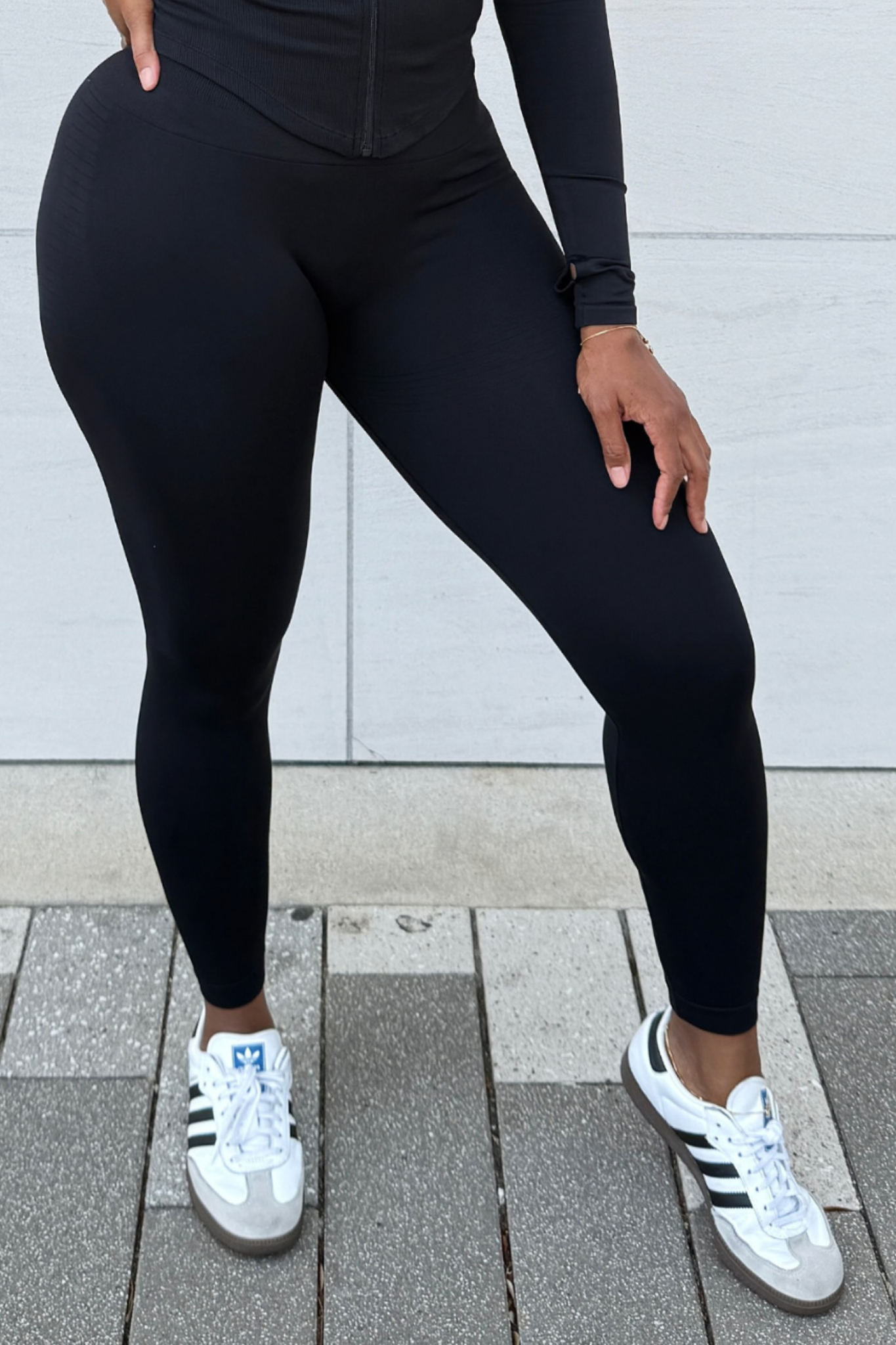 SCULPT BLACK LEGGINGS