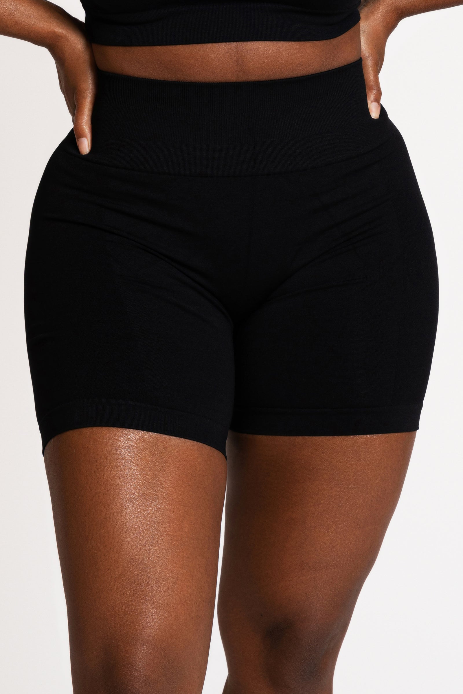 EBONY SHORTS